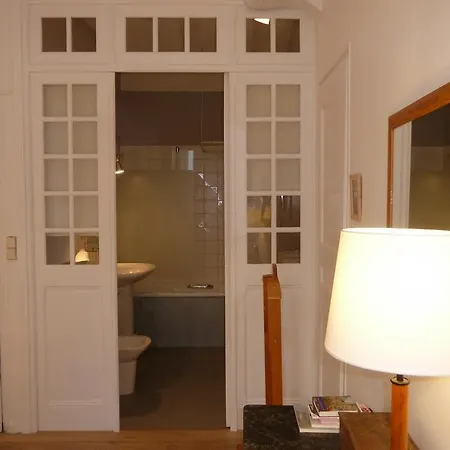 Dans L'atelier De R Bed & Breakfast 3*