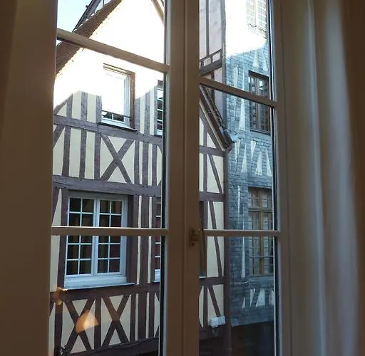 Dans L'atelier De R Couette-café 3*